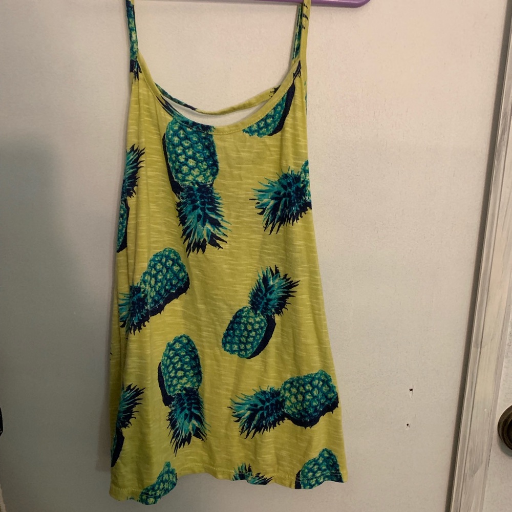 pineapple tank top with lace detailing